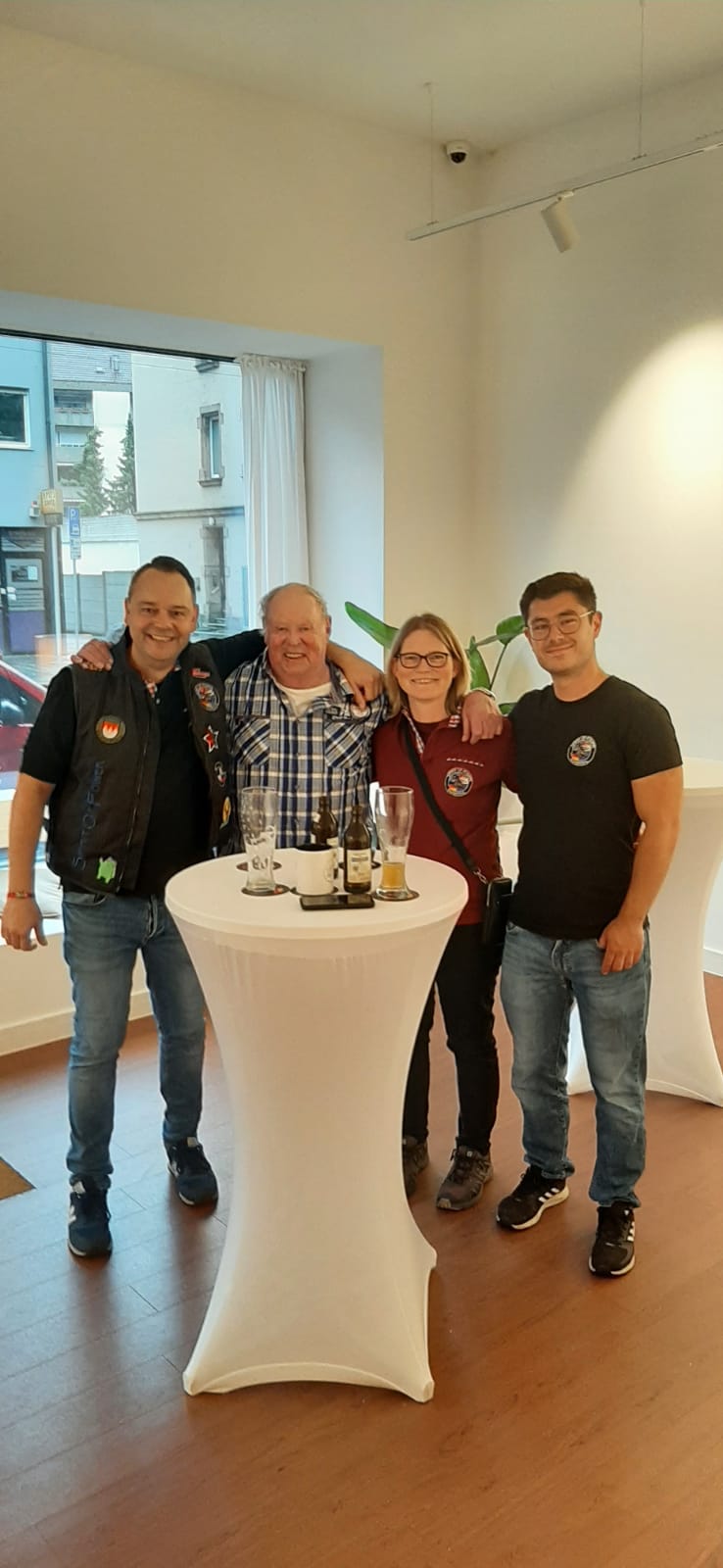 Besuchergruppe Beim Event - Foto 2